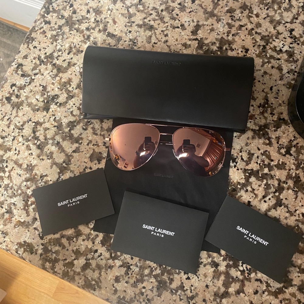 YSL SAINT LAURENT PARIS Classic 11 Aviators